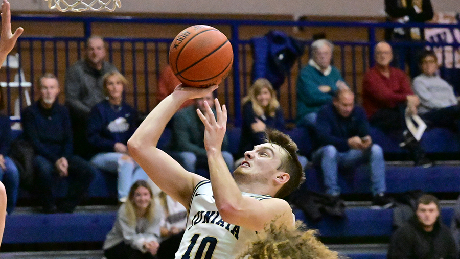 Husted, Lapetina Lead Eagles Past Warriors to Open Conference Play