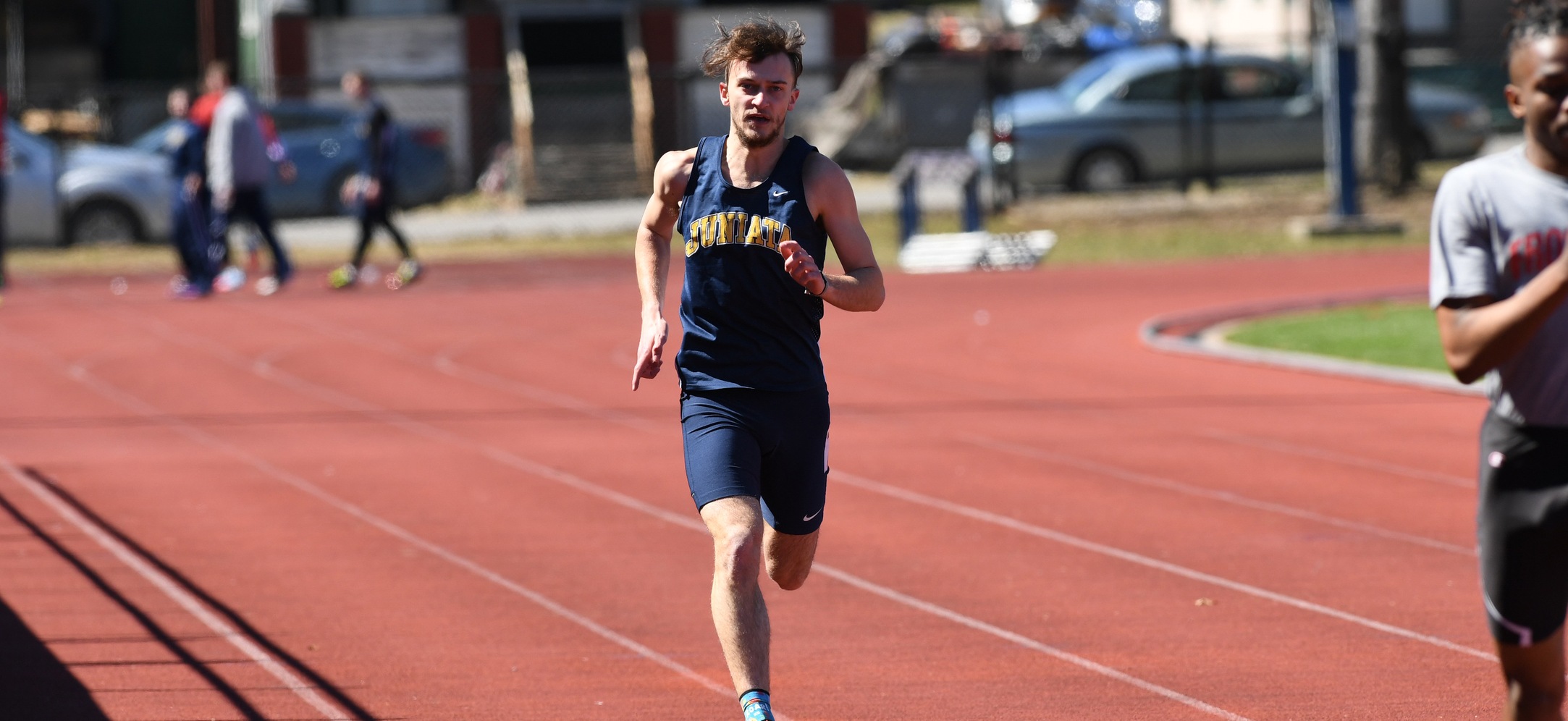 Men's Track and Field Places Ninth at Messiah Invite