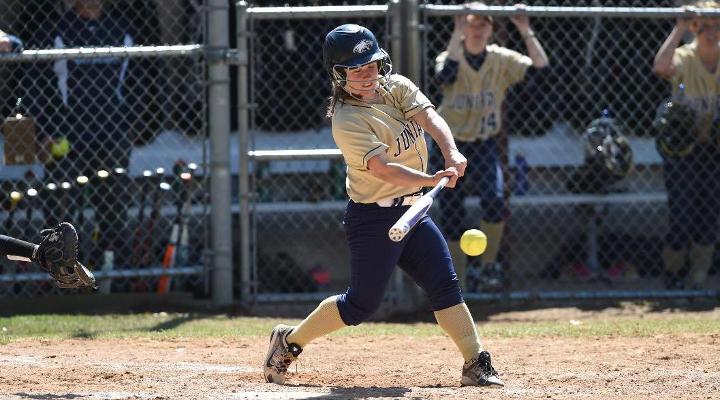 In Game 2, Alicia Regnault was 2-for-4 at the plate with a run scored.