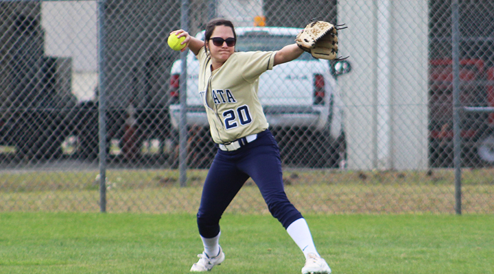 Juniata Drops Games to St. Joseph's (Me.) and Marywood