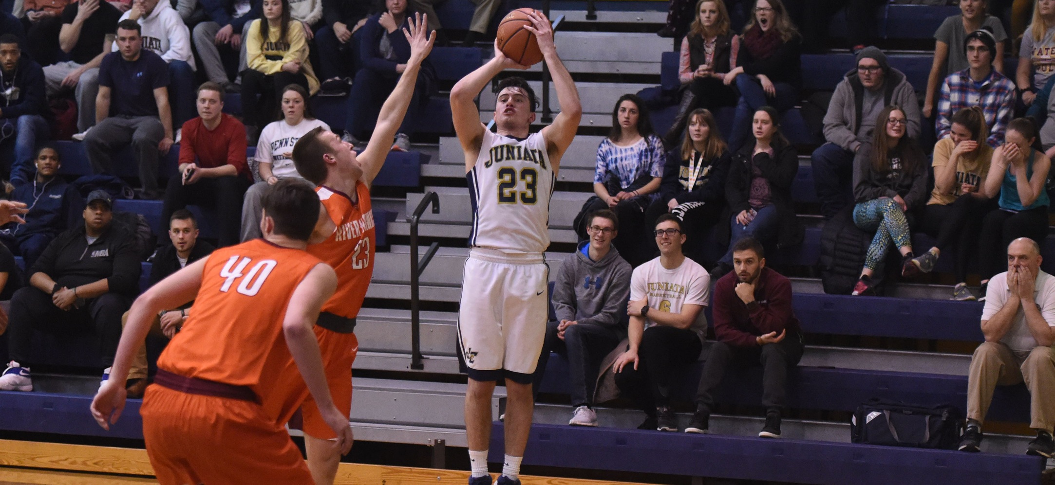 Brandon Martinazzi had his second double-double of the year as he tallied 17 points and 10 rebounds.