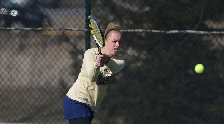 Eagles Fall to Blue Jays, Top Spartans in Afternoon Match