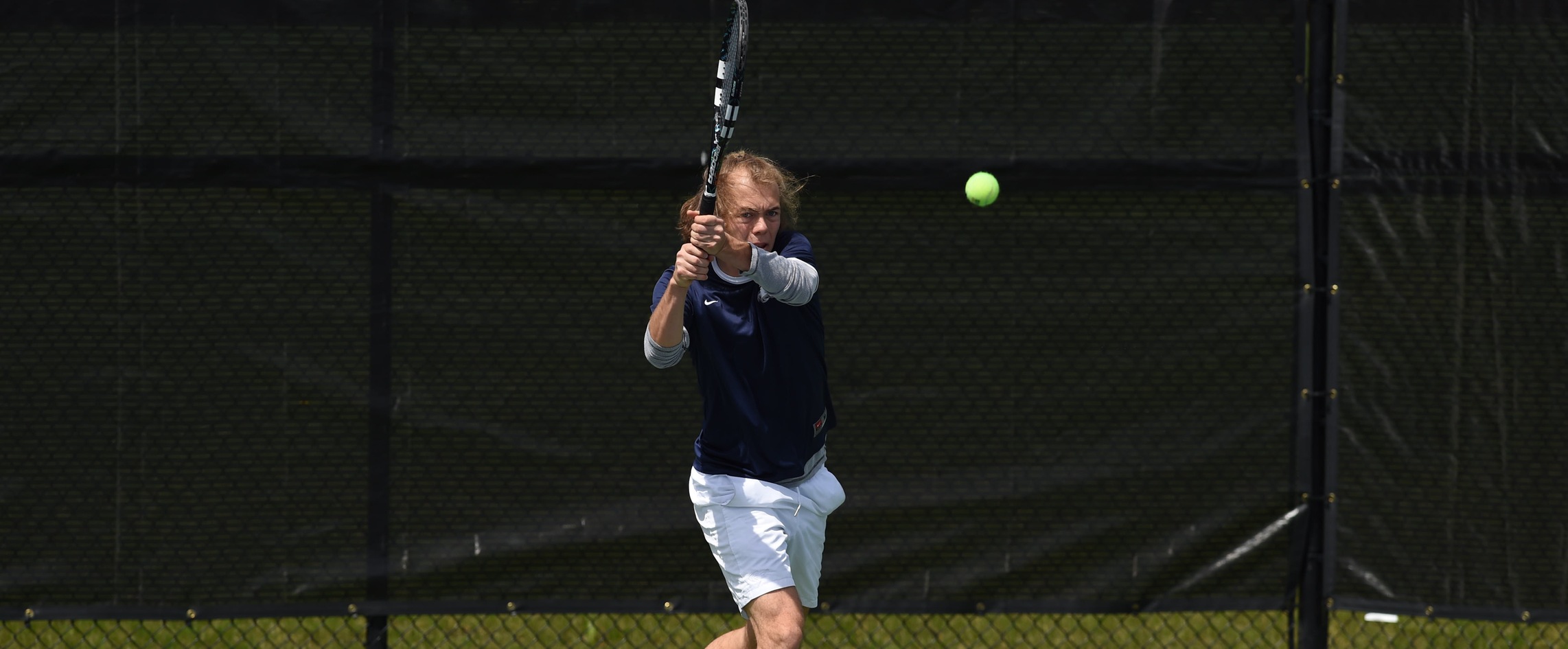 Men’s Tennis Starts Season With a Sweep