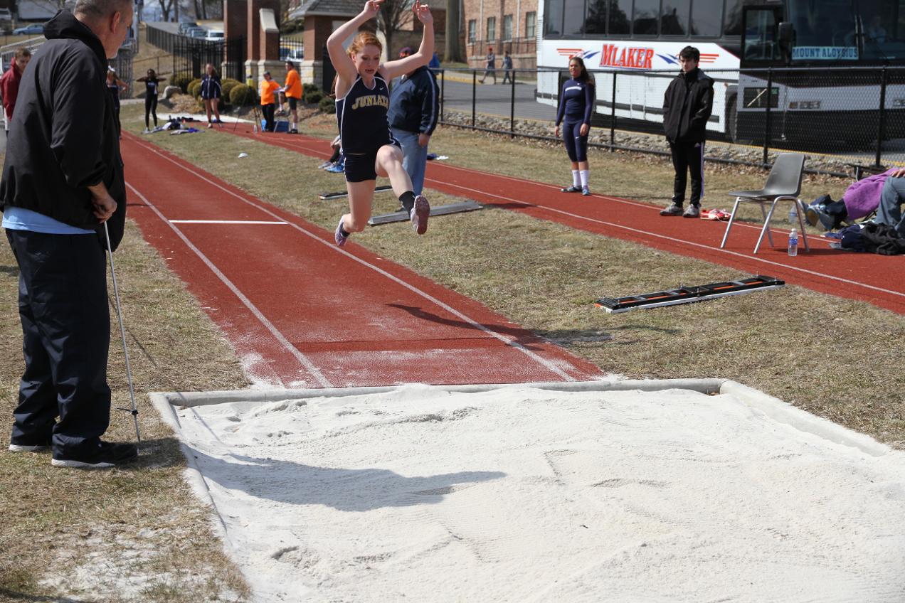 Women’s Track & Field Competes at Frostburg