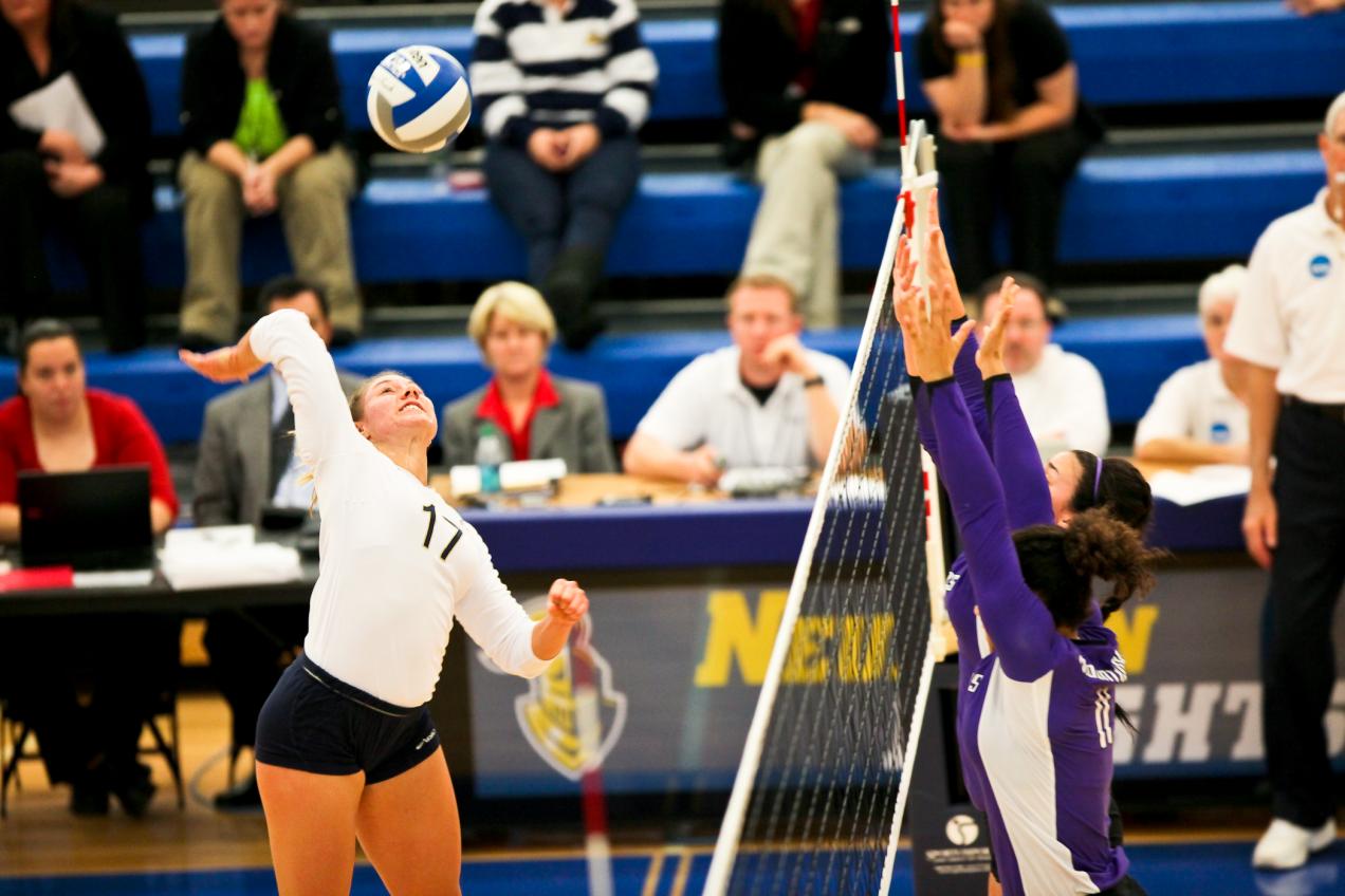 Women’s volleyball halts Mount Union to advance to regional final round