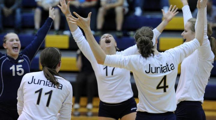 Juniata women’s volleyball sails past Penn State Altoona in three
