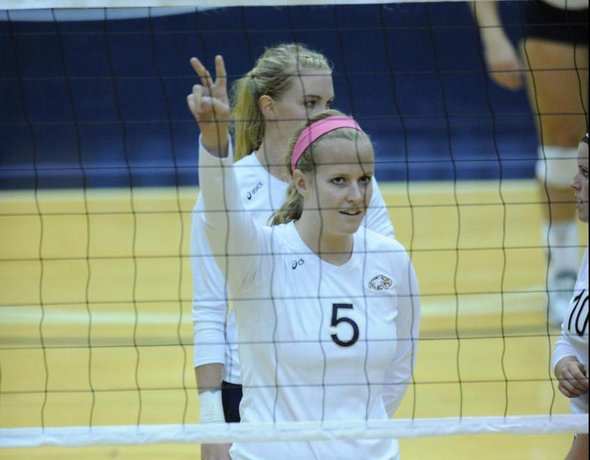 Juniata unable to take down Golden Eagles in five-game match