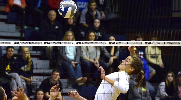 Women's Volleyball Sweeps Franciscan in NCAA First Round