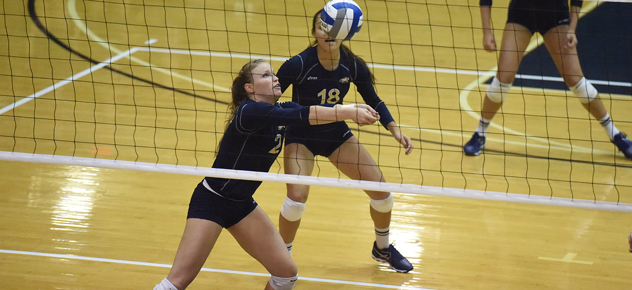 Kelly Reynolds totaled 66 assists and 24 digs on Saturday.