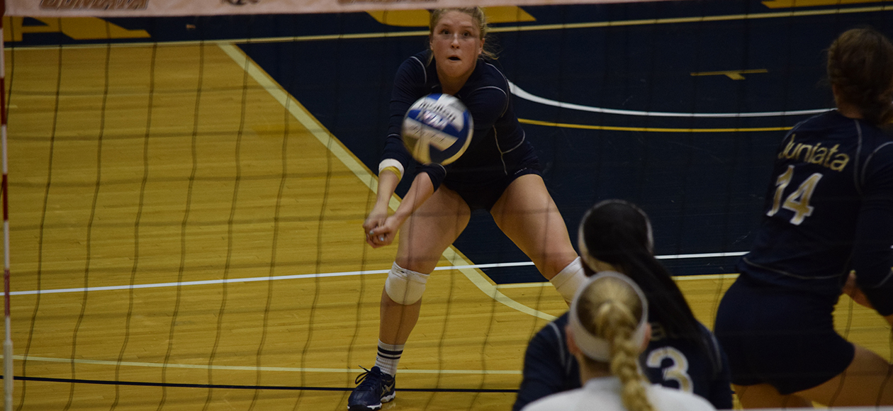 Korin Koehler had two service aces and nine digs against Eastern.