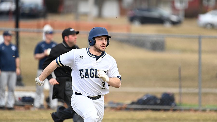 Eagles Beaten By Royals in Saturday Doubleheader