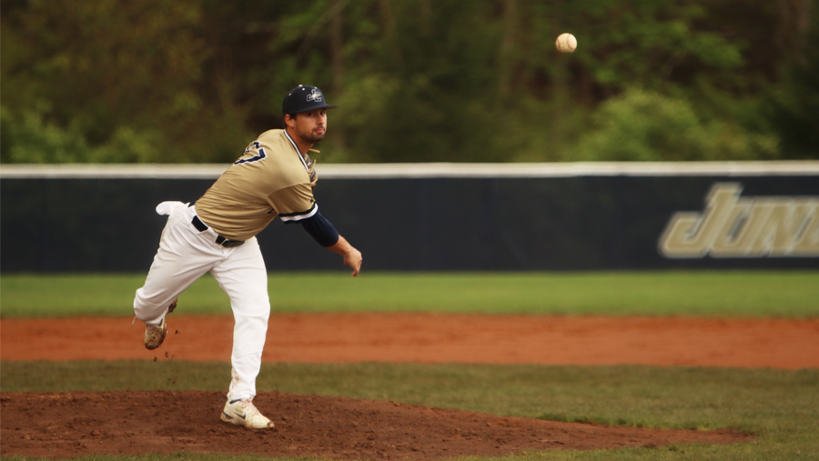 Eagles Drop Pair of Extra-Inning Bouts to Greyhounds