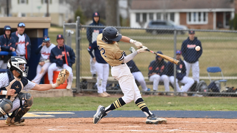 Baseball Lose Pair of Games to Golden Wolves