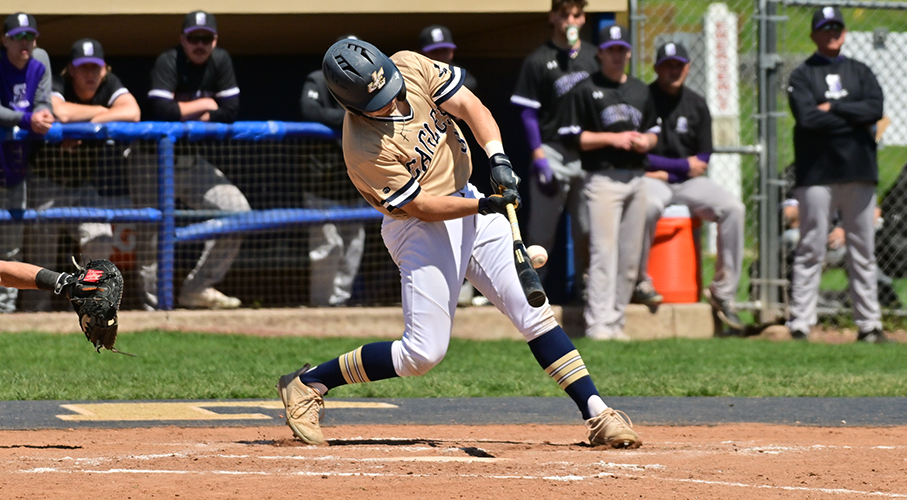 Baseball Splits Doubleheader with Shenandoah