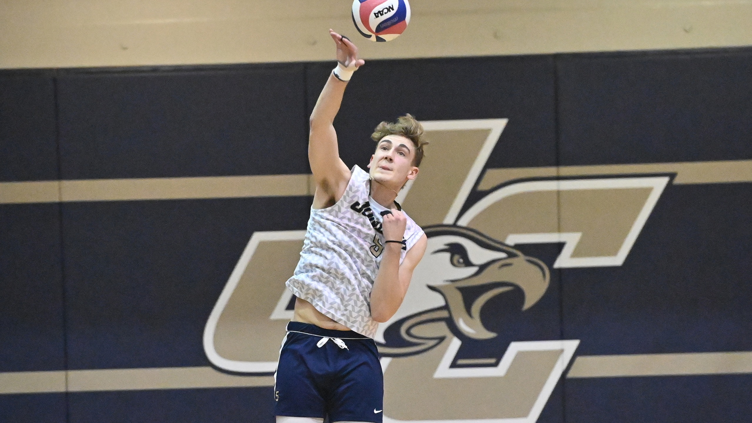 Eagles Sweep Green Knights, Kingsmen To Close West Coast Trip