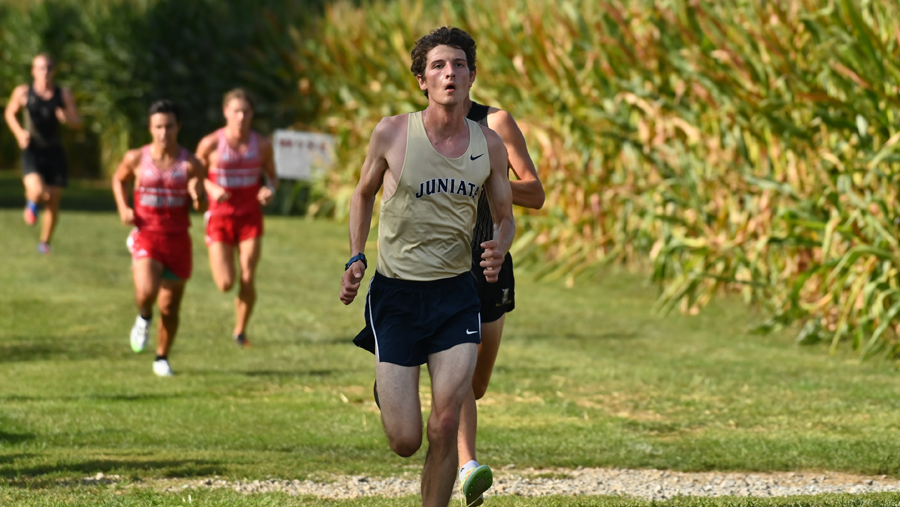 Scott Bests 8K Personal Record at Coach Caslin Classic