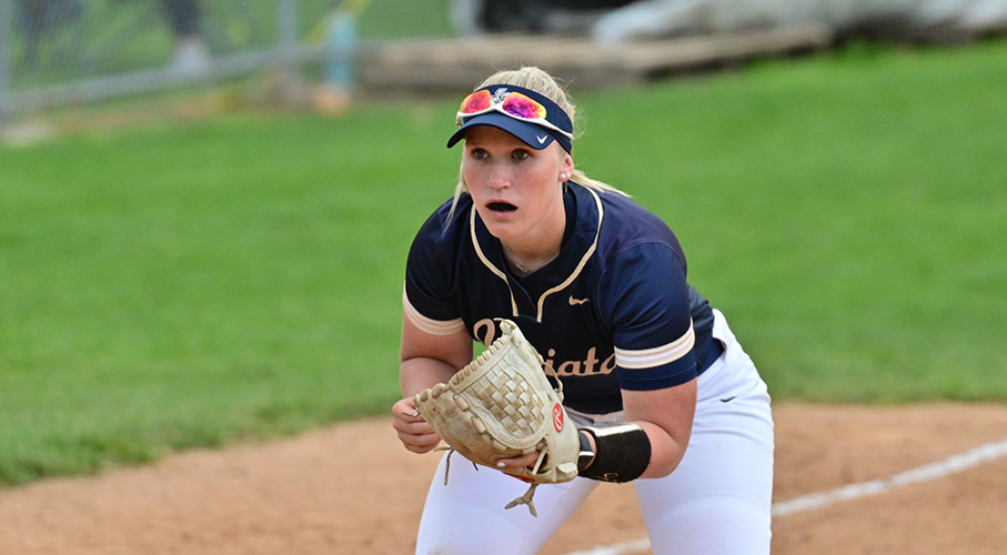 Eagles Split Doubleheader at Penn College