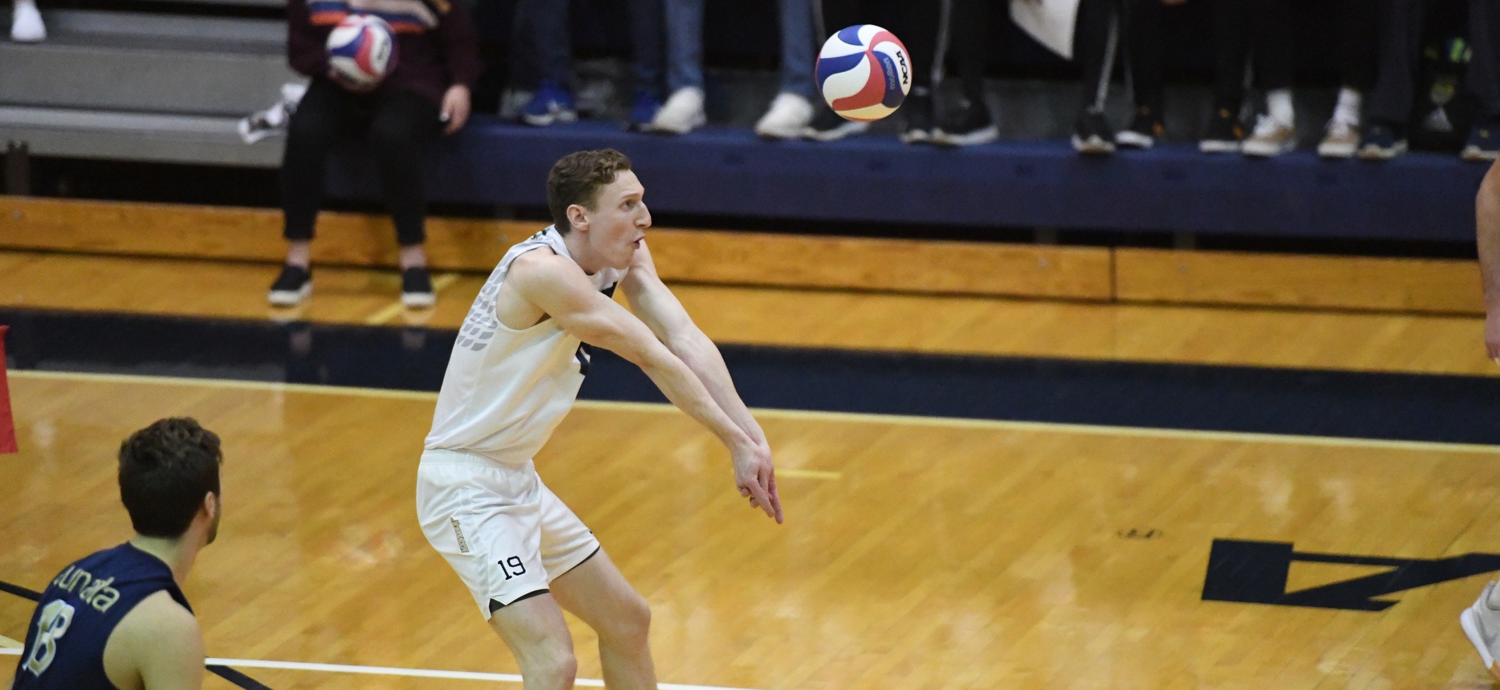 Men's Volleyball Sweeps Messiah at Farm Show Complex