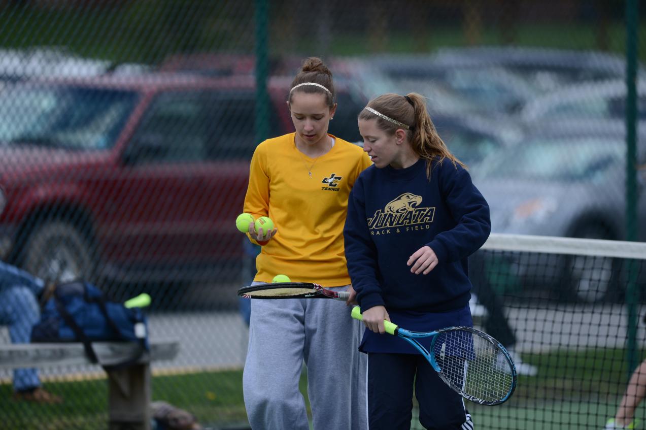 Juniata Prepares for Playoff Matchup With Goucher