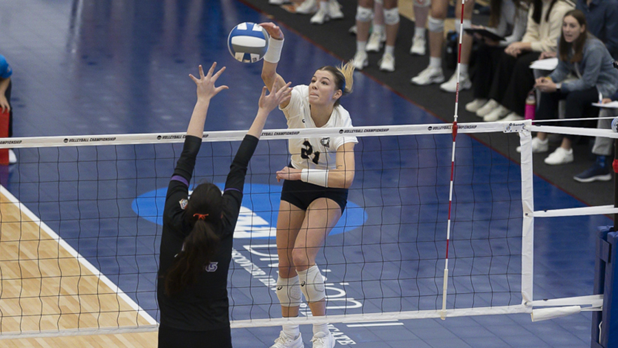 Women's Volleyball Sweeps Violets to Return to the NCAA National Championship