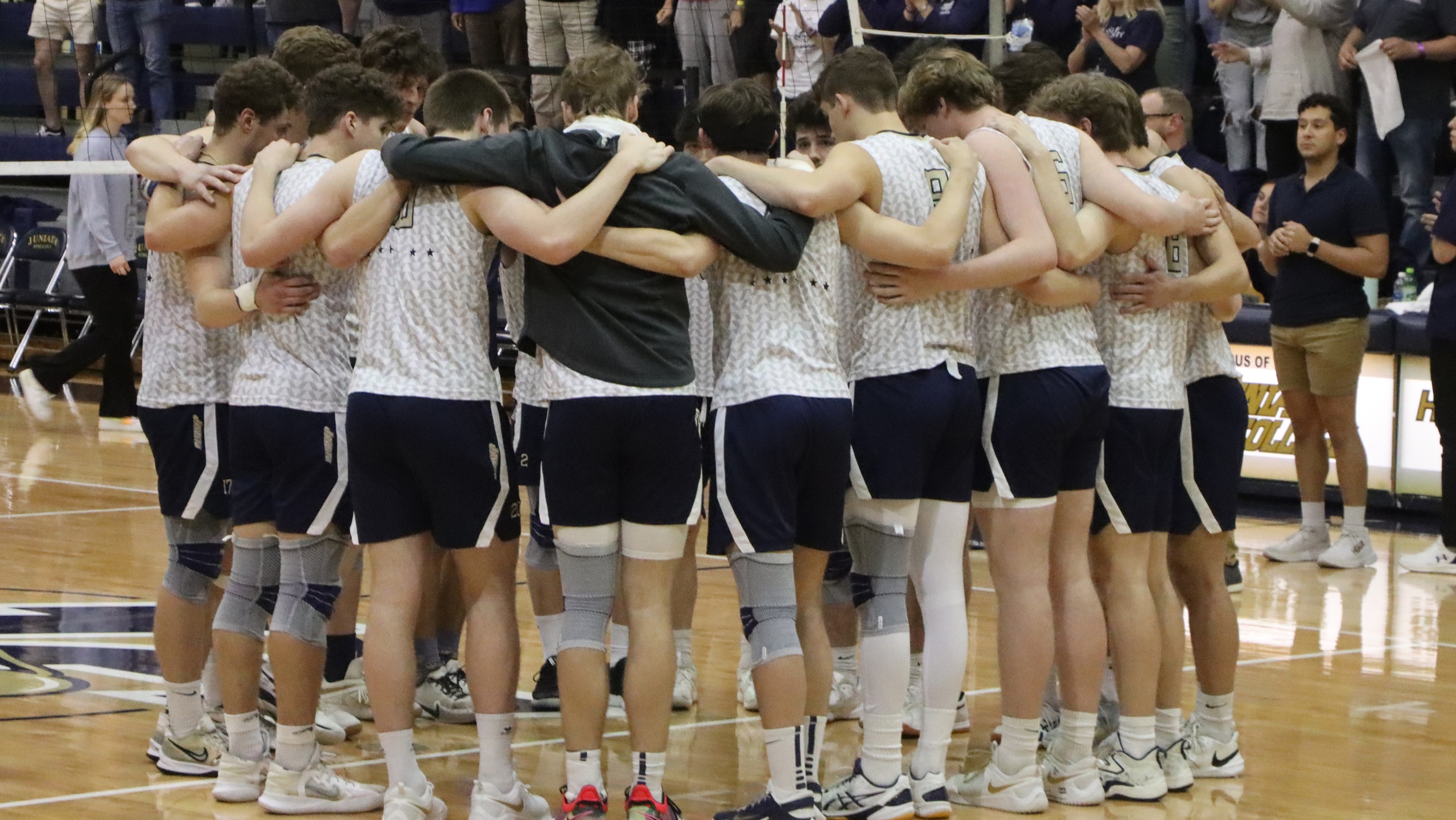 Men's Volleyball Falls to #4 Messiah in NCAA Quarterfinals