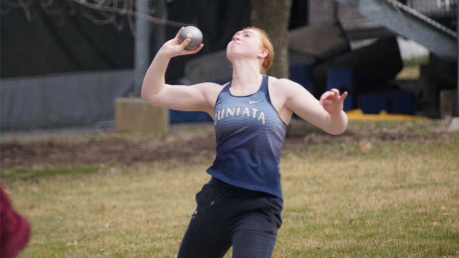 Coolidge Competes in Discus Throw to Open Messiah Invitational