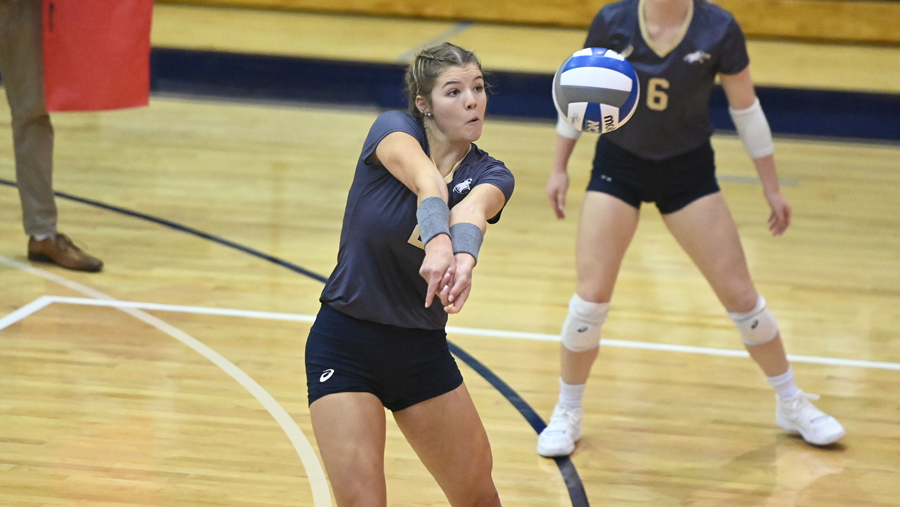 Eagles Close Invitational with Pair of Sweeps