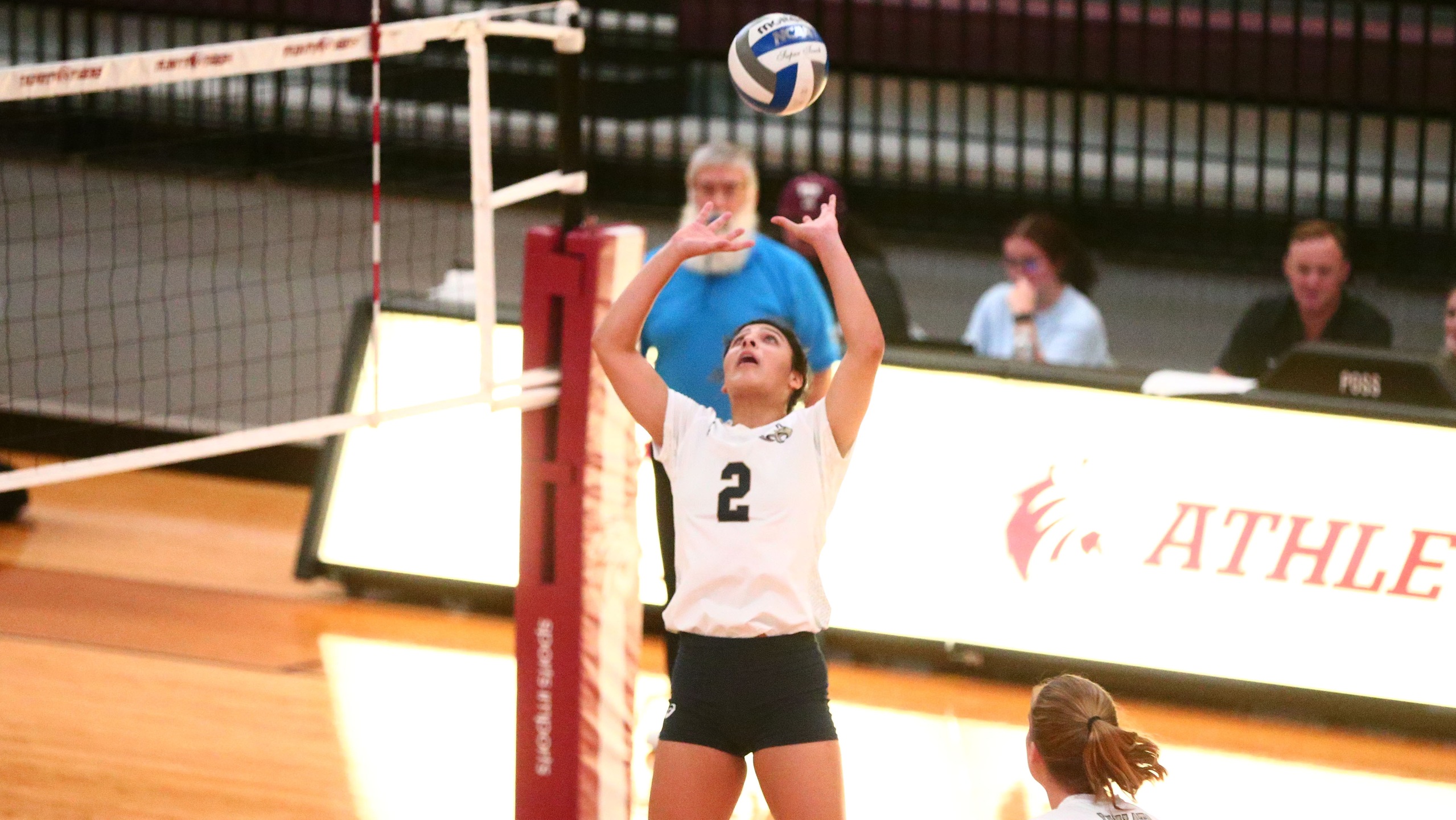Eagles Close Texas Trip With Sweep of Leopards